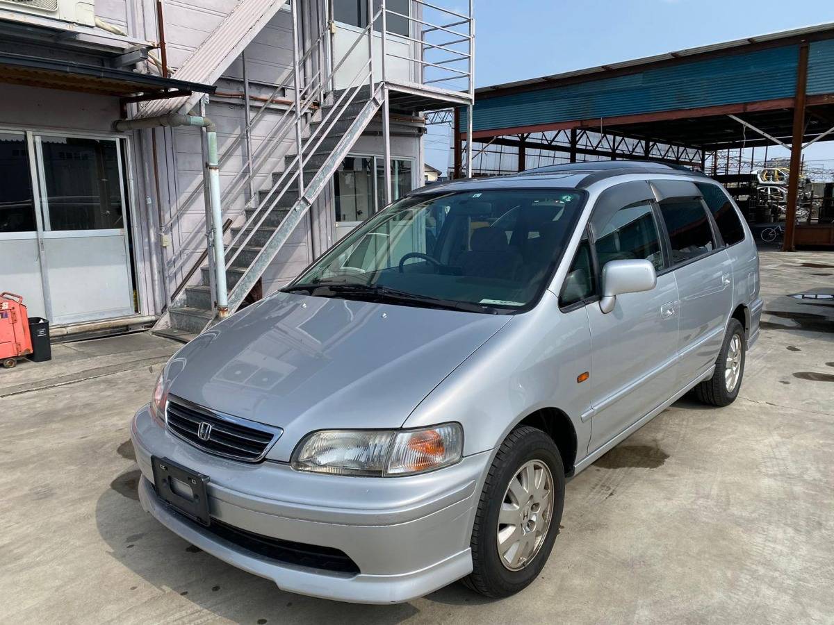 решетка радиатора - HONDA ODYSSEY