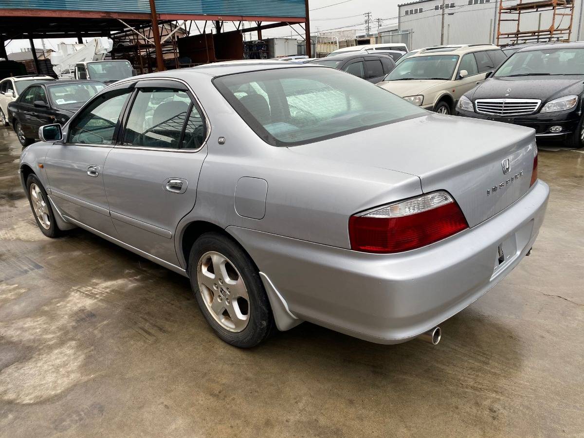 крыло - HONDA INSPIRE
