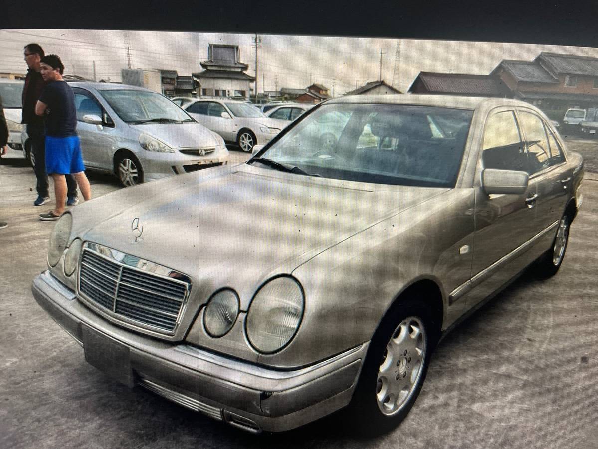 дверь - Mercedes-Benz E-Class