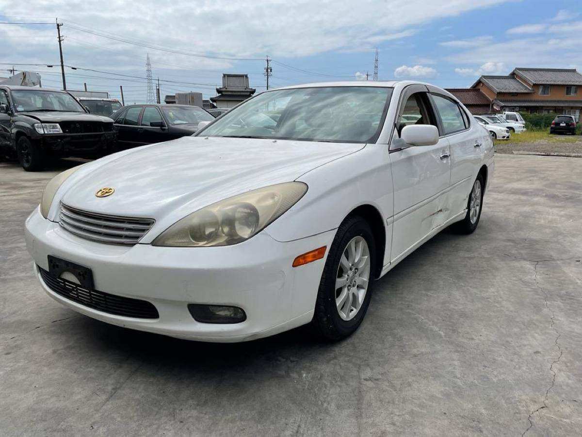 решетка радиатора - Toyota WINDOM