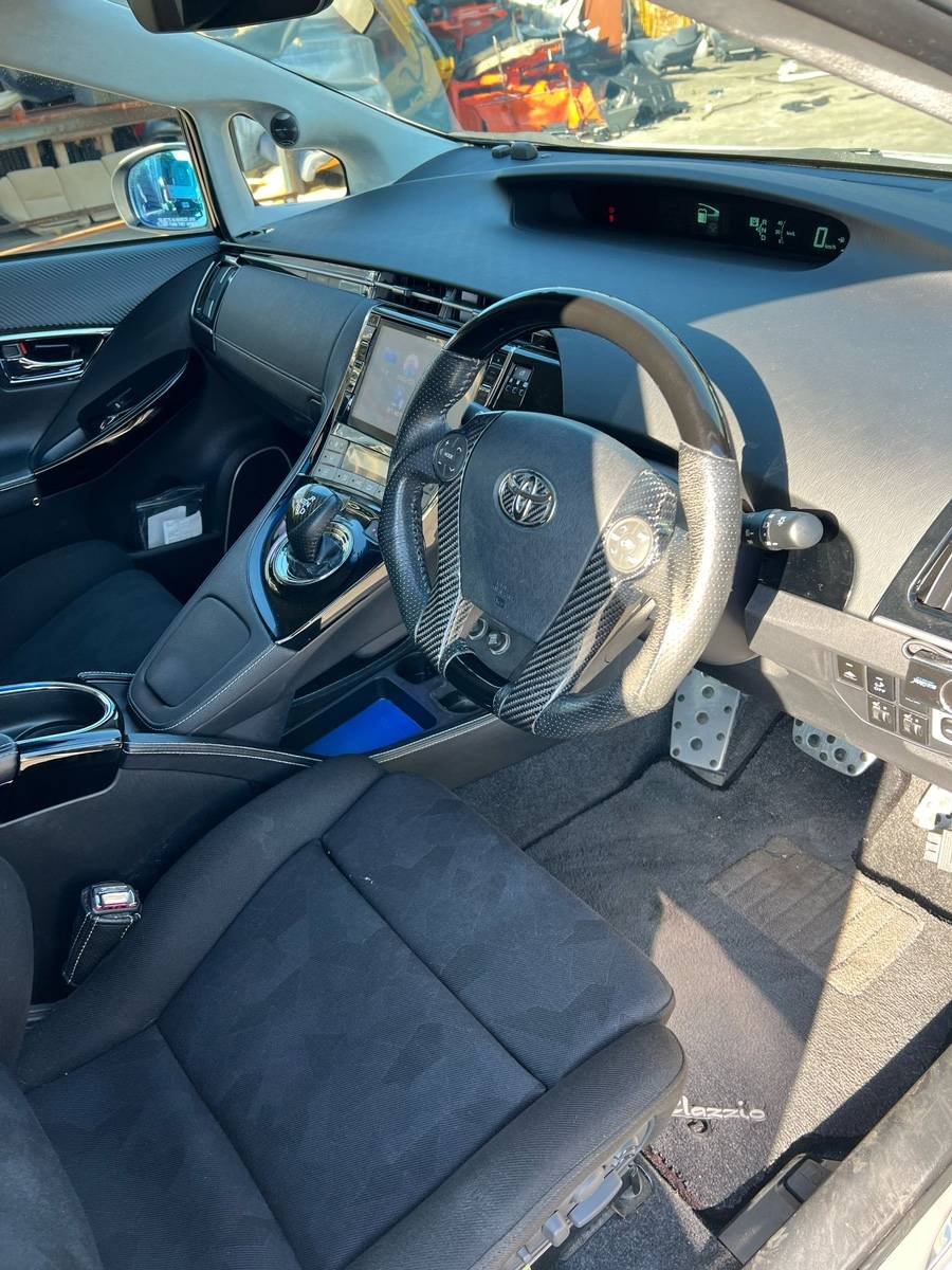 щиток приборов - Toyota PRIUS
