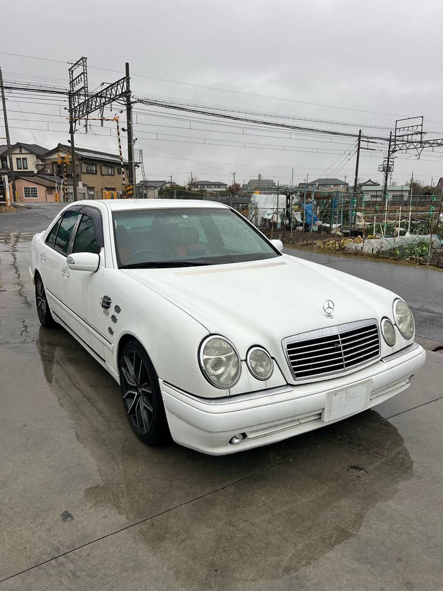 бампер - Mercedes-Benz E-Class