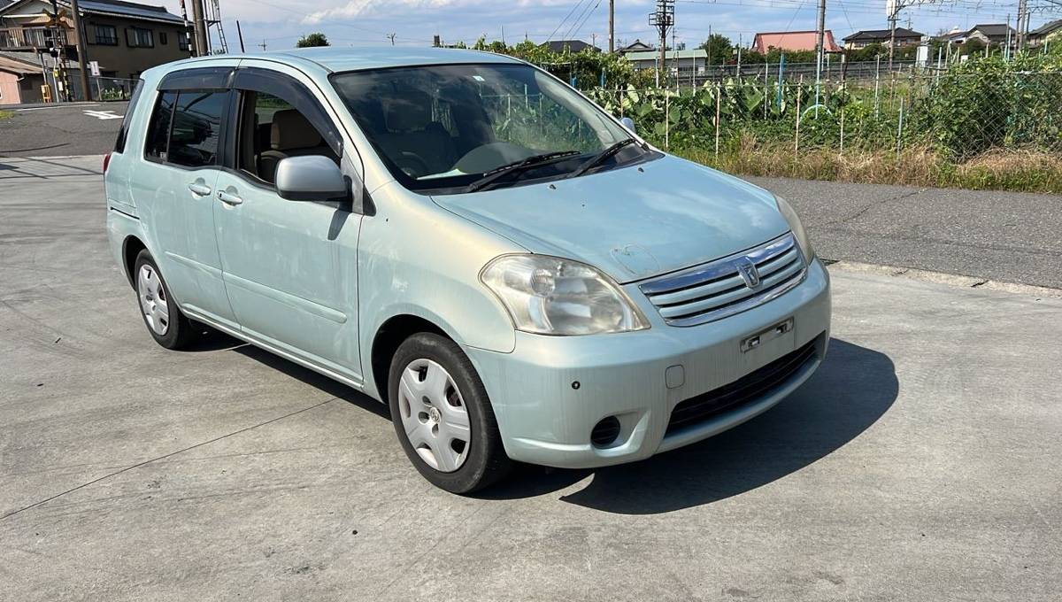 бампер - Toyota Raum
