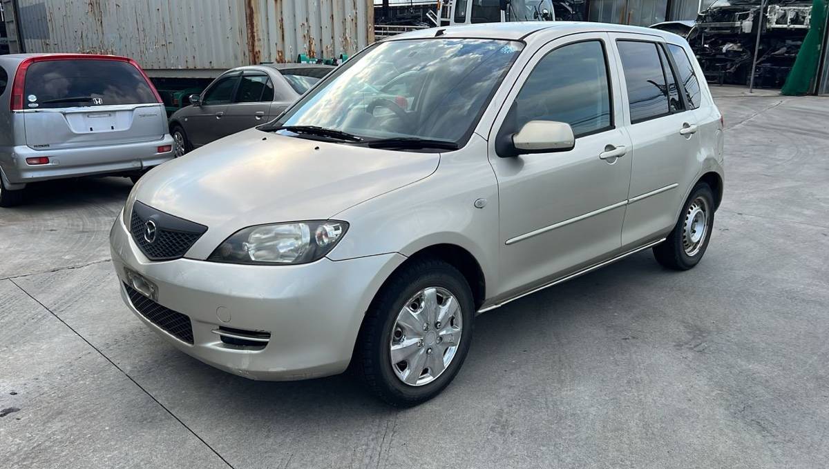 зеркало заднего вида - MAZDA Demio
