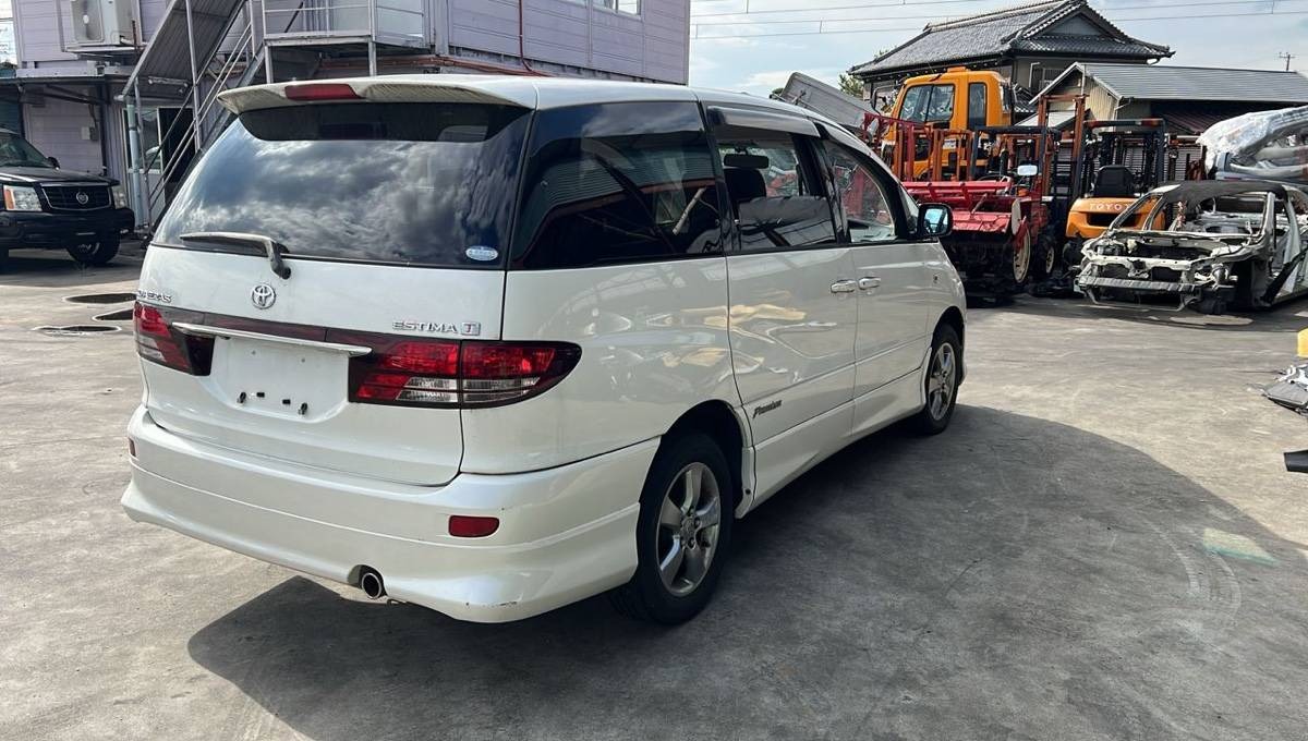 бампер - Toyota ESTIMA