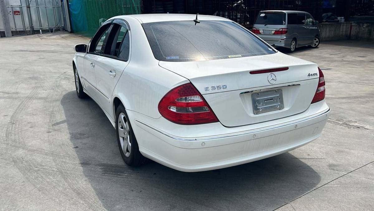 крышка багажника - Mercedes-Benz Е-class
