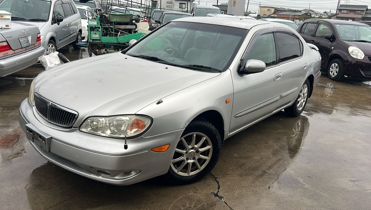 фара - NISSAN CEFIRO