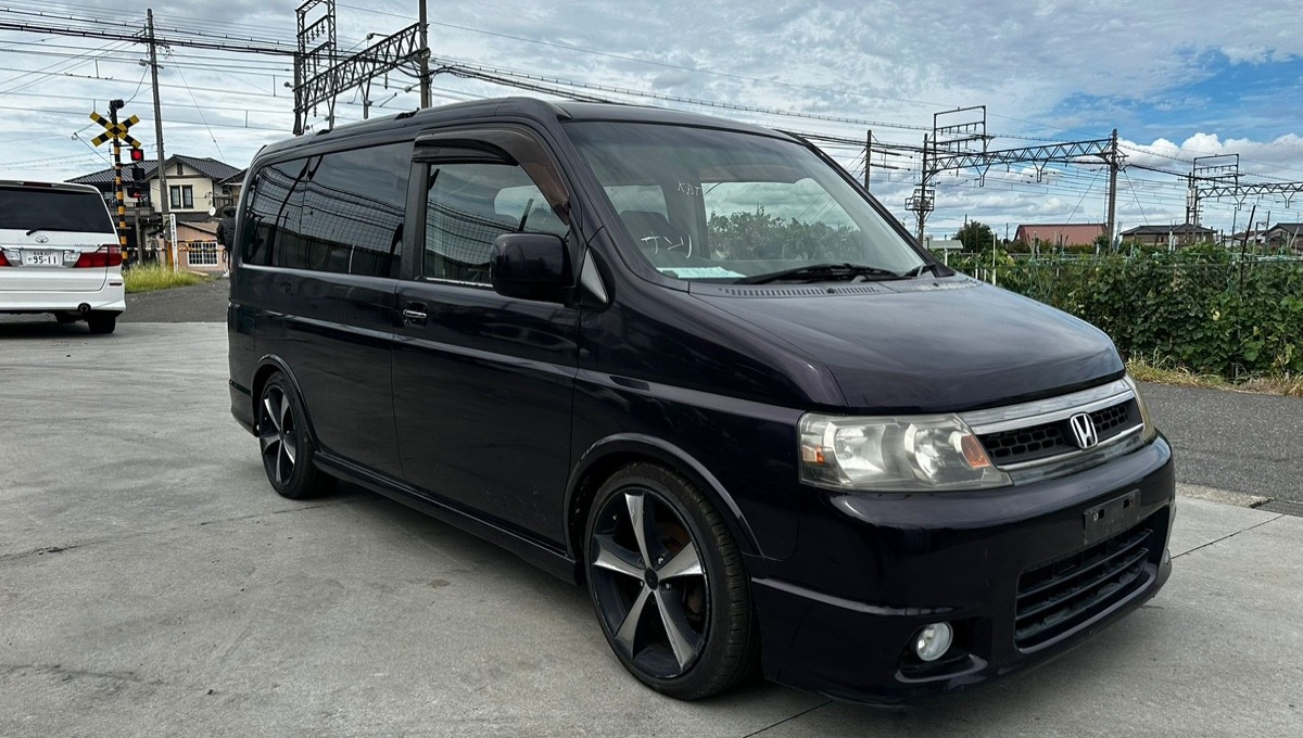 крыло - HONDA STEP WGN