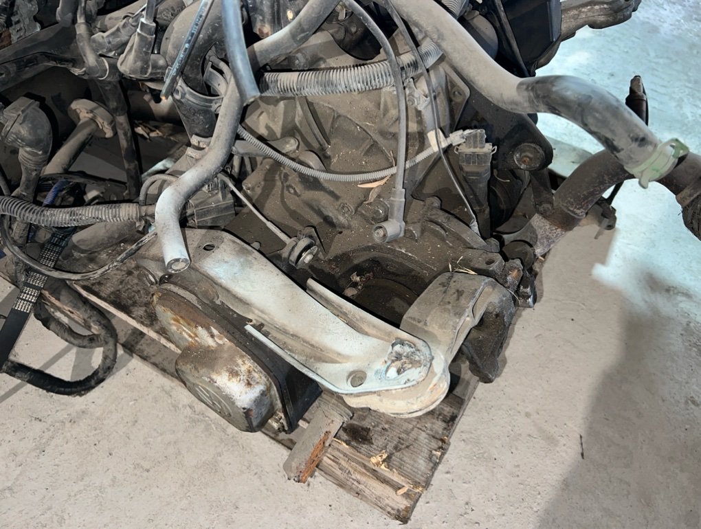 МКПП - Volkswagen Polo